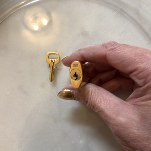 Louis Vuitton lock and key and LV bow charm - Picture 3 of 6